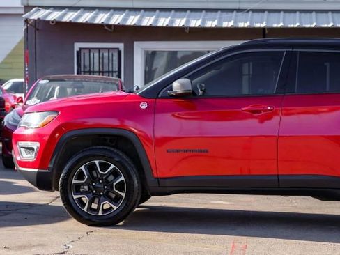 Used 2019 Jeep Compass Trailhawk image 16