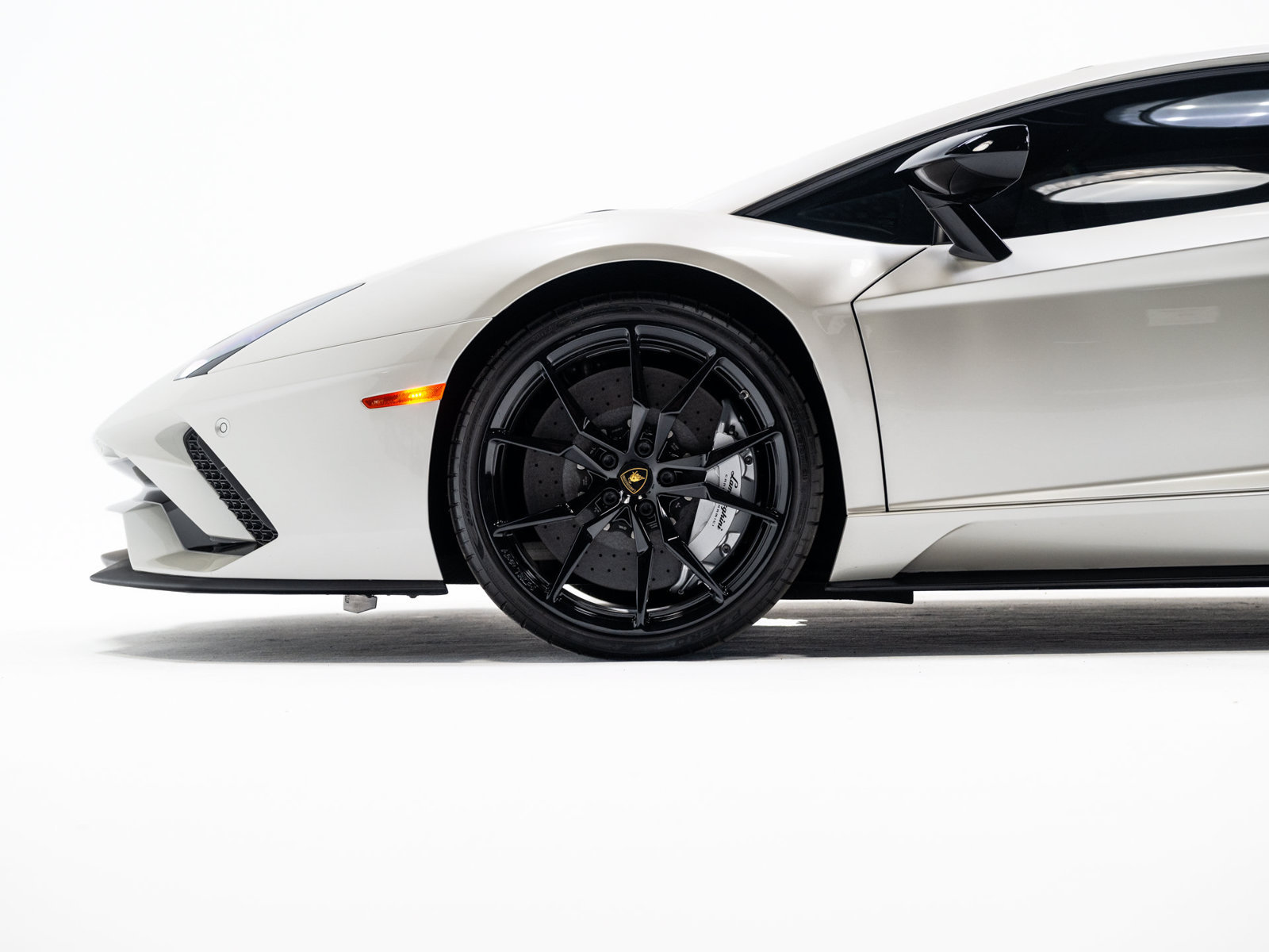 Used 2018 Lamborghini Aventador S AWD/4WD image 12