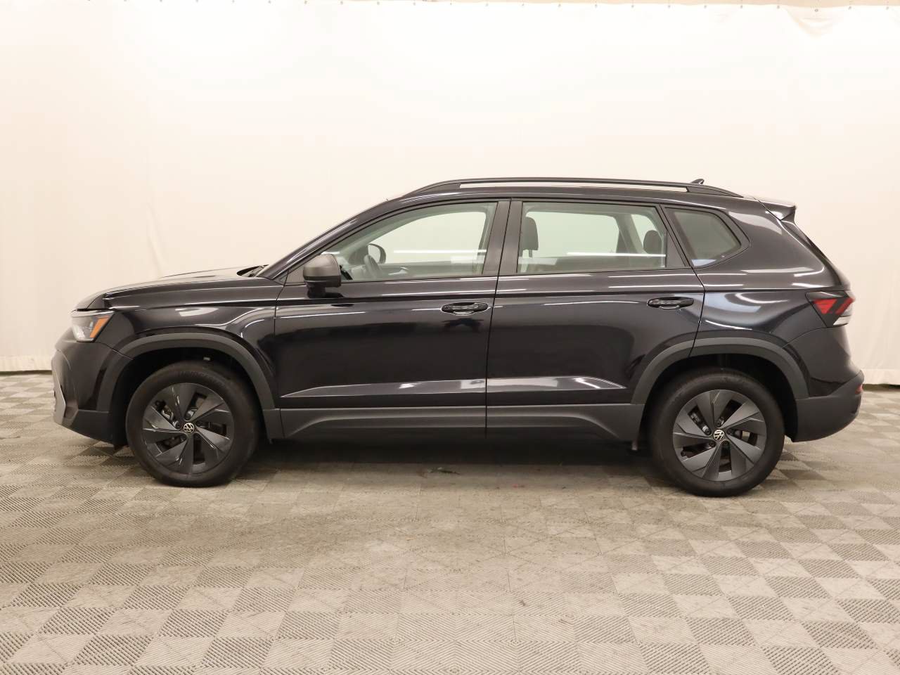 Used 2025 Volkswagen Taos S FWD image 2