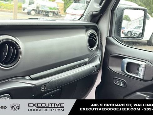 Used 2022 Jeep Gladiator Sport AWD/4WD image 20