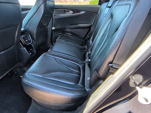Used 2023 Lincoln Nautilus AWD w/ Premium Package image 28