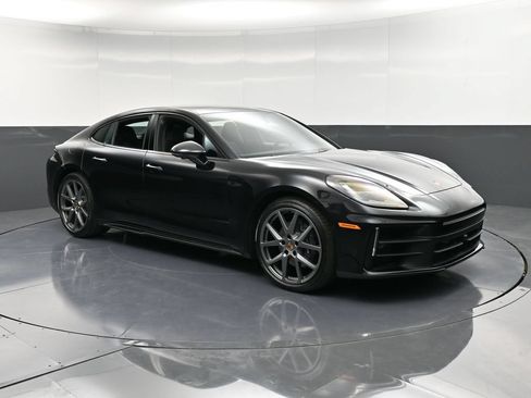 Certified 2025 Porsche Panamera 4 AWD/4WD image 10