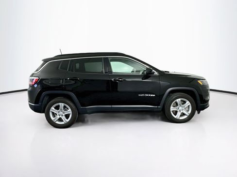 Used 2023 Jeep Compass Latitude w/ Convenience Group AWD/4WD image 10