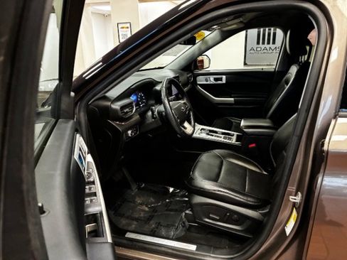 Used 2021 Ford Explorer Limited w/ Class III Trailer Tow Package image 16