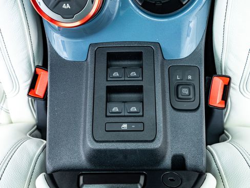 Used 2023 Ford Bronco Heritage Edition image 30