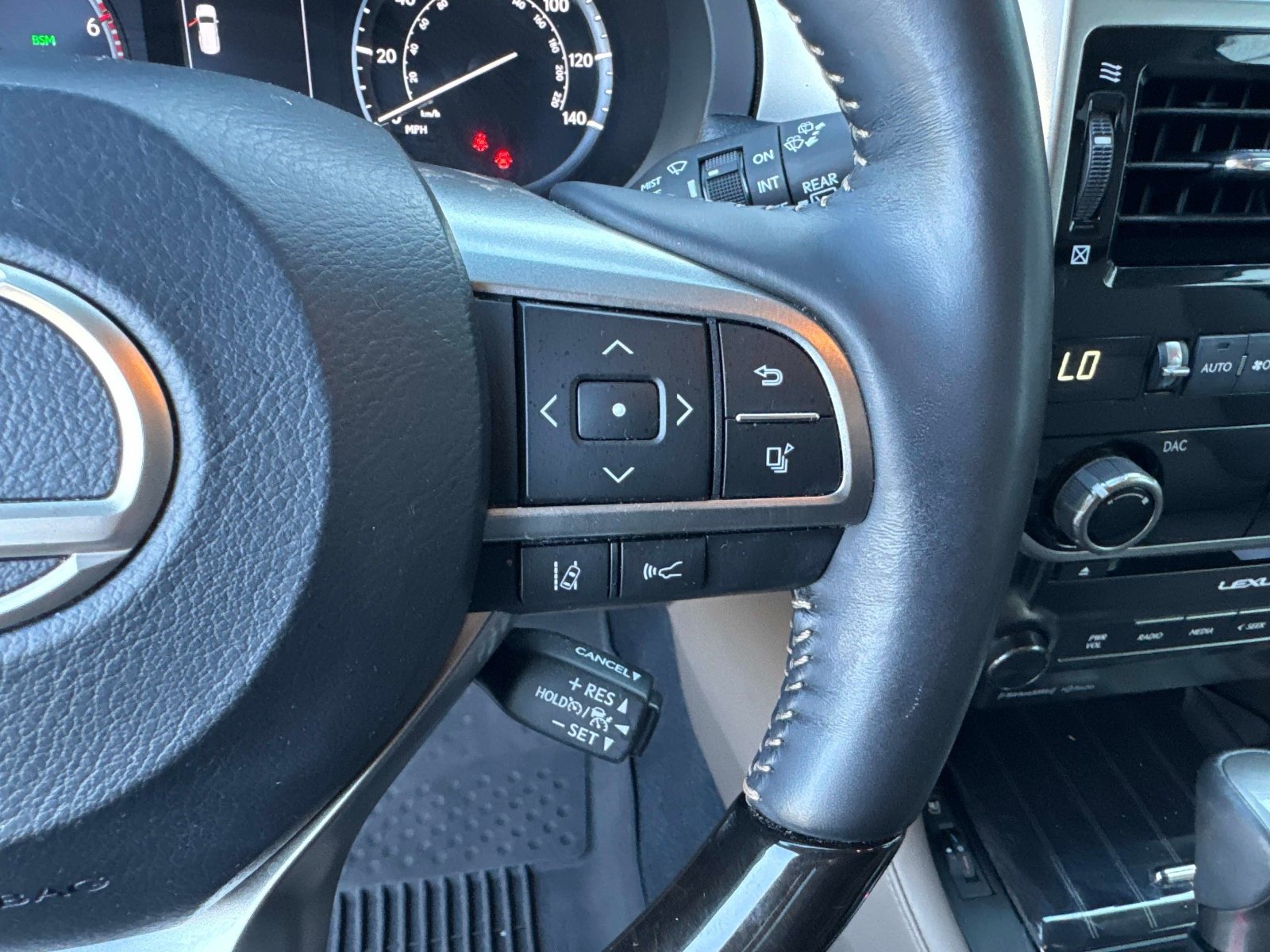 Certified 2023 Lexus GX 460 Premium w/ Premium Package AWD/4WD image 29