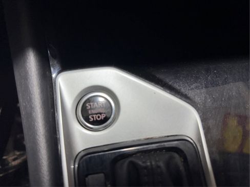Used 2024 Nissan Altima 2.5 SV FWD image 24