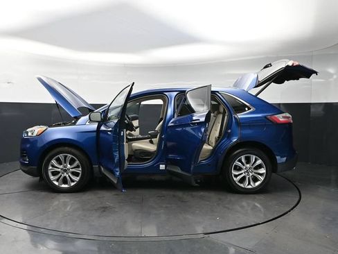 Used 2020 Ford Edge Titanium w/ Class II Trailer Tow Package AWD/4WD image 34