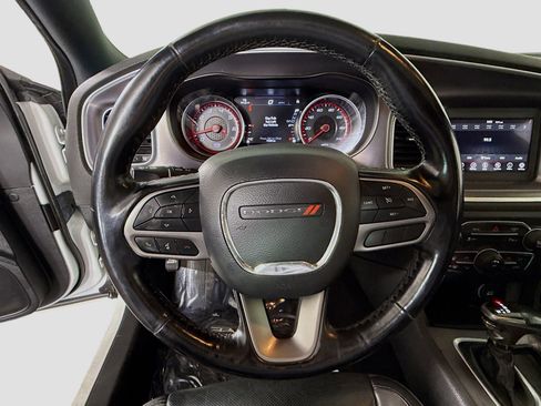Used 2020 Dodge Charger SXT w/ Leather Interior Group image 13