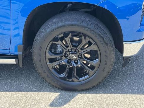Used 2023 Chevrolet Silverado 1500 LTZ w/ LTZ Premium Package AWD/4WD image 8