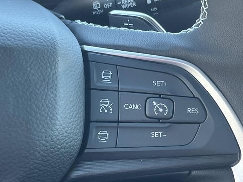 New 2025 Jeep Grand Cherokee Laredo X w/ Luxury Tech Group I image 27