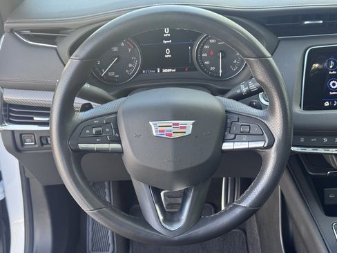 Used 2022 Cadillac XT4 Sport w/ Technology Package image 22