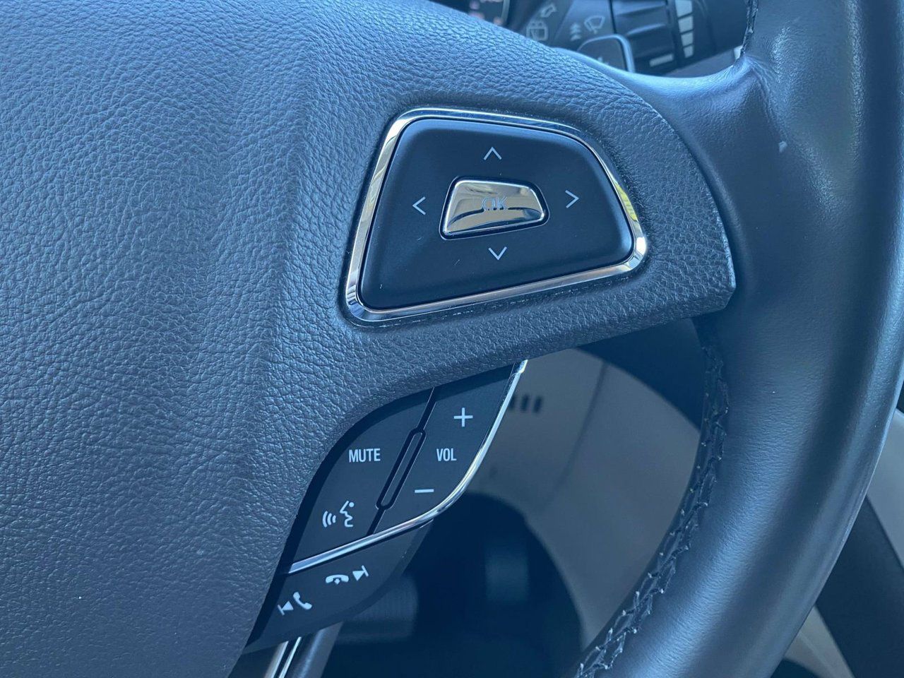 Used 2019 Lincoln MKC Reserve FWD image 33