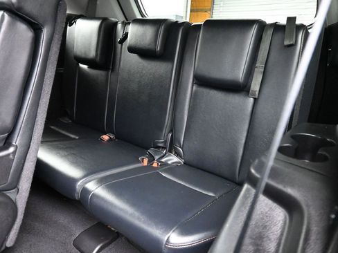 Used 2019 Toyota Highlander XLE image 41