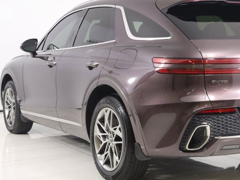 Used 2022 Genesis GV70 2.5T w/ Select Package image 25