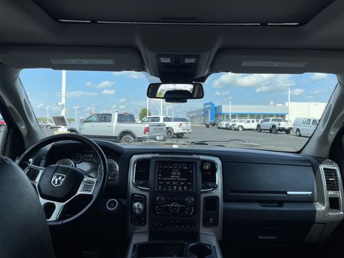 Used 2015 RAM 1500 Laramie w/ Convenience Group AWD/4WD image 18