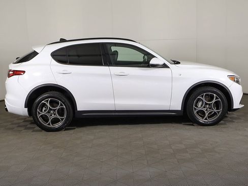 Used 2022 Alfa Romeo Stelvio Ti image 19