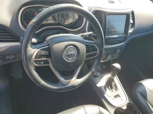 Used 2017 Jeep Cherokee High Altitude w/ Luxury Group AWD/4WD image 23