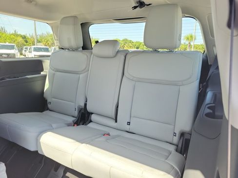 New 2027 Ford Expedition Platinum AWD/4WD image 15