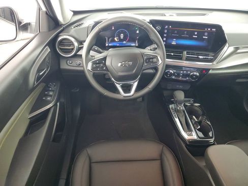 Used 2026 Chevrolet Trax ACTIV FWD image 14