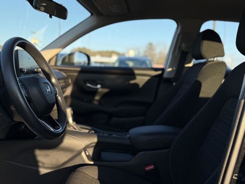 Used 2023 Honda HR-V LX image 11