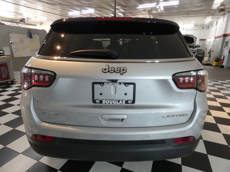 Used 2025 Jeep Compass Limited AWD/4WD image 5