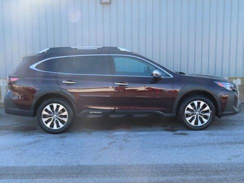 Used 2024 Subaru Outback Touring image 3