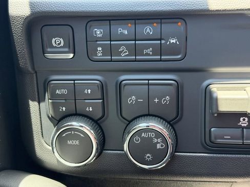 Used 2026 Chevrolet Tahoe LS w/ LPO, Dark Essentials Package AWD/4WD image 30