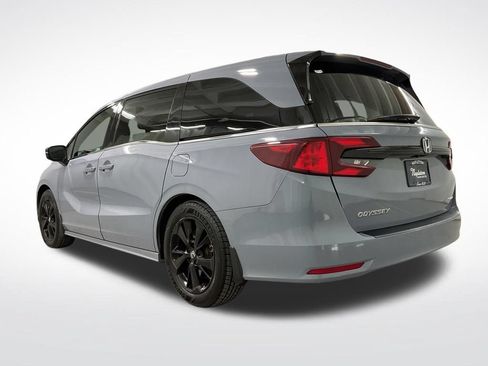 Used 2023 Honda Odyssey Sport image 2