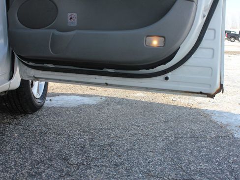 Used 2006 Toyota Sienna XLE image 47