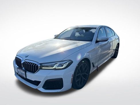 Used 2022 BMW 540i w/ Executive Package image 4
