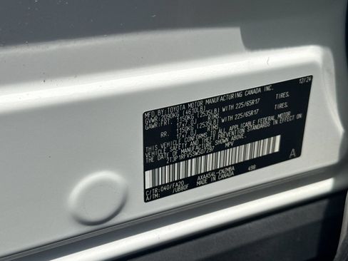 Used 2025 Toyota RAV4 XLE AWD/4WD image 34