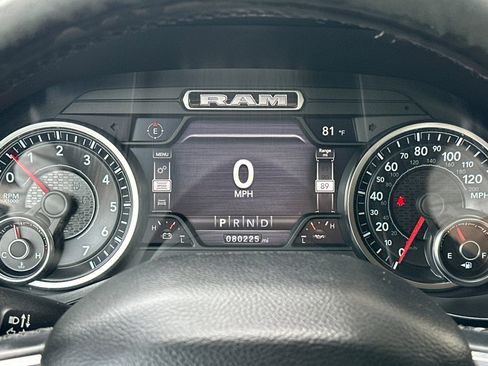 Used 2019 RAM 1500 Laramie image 32