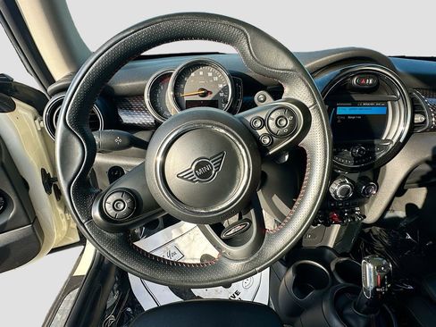 Used 2020 MINI Cooper S image 11
