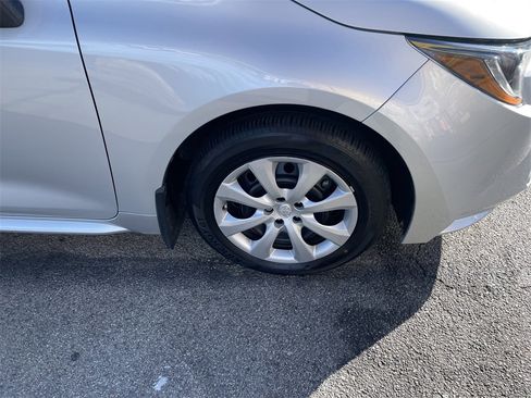 Used 2023 Toyota Corolla LE image 11