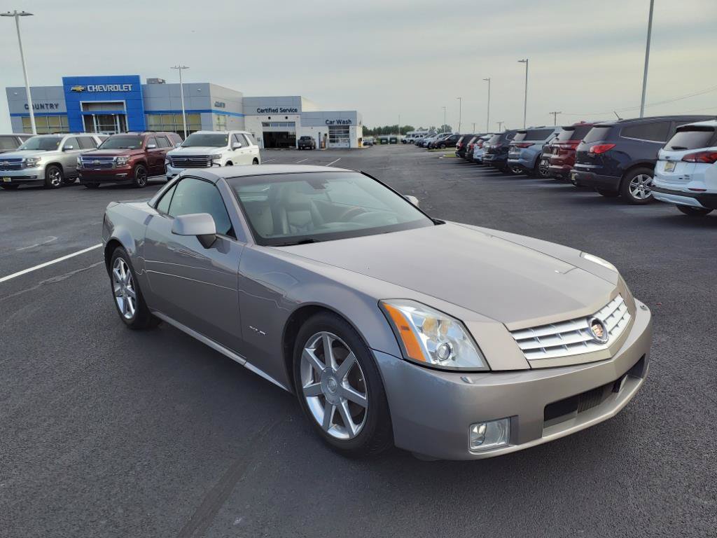 Used 2005 Cadillac XLR RWD image 13