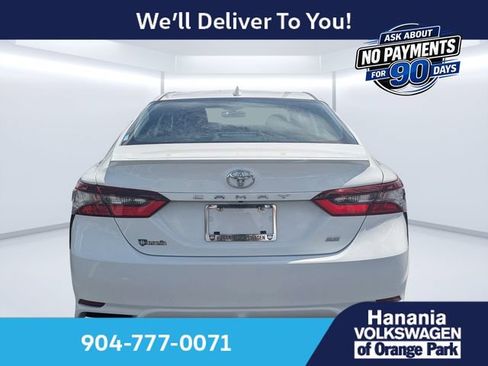 Used 2023 Toyota Camry SE FWD image 4