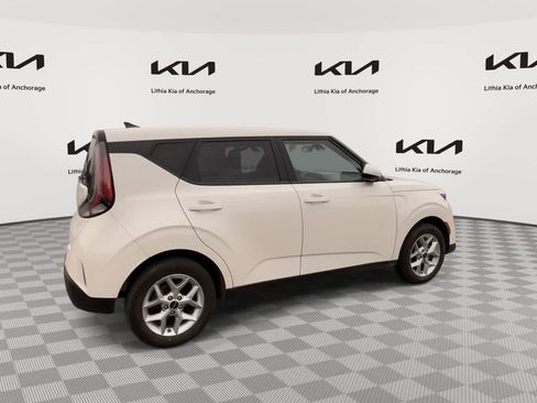 Certified 2024 Kia Soul LX w/ Option Group 015 FWD image 8