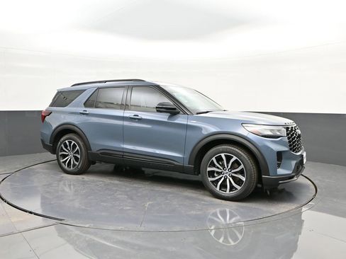 New 2025 Ford Explorer ST-Line w/ Premium Package image 17