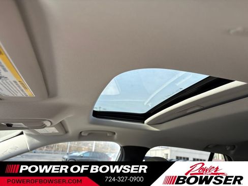 New 2026 Chevrolet Trax ACTIV w/ Sunroof Package FWD image 9