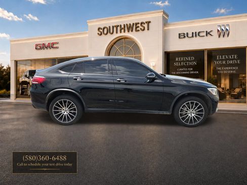 Used 2020 Mercedes-Benz GLC 300 4MATIC Coupe image 7
