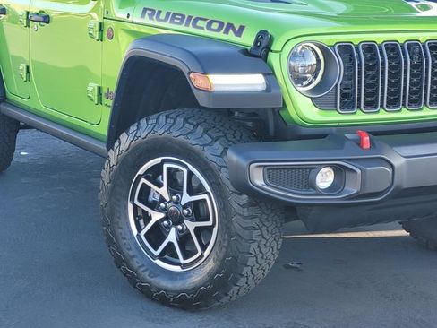 Certified 2025 Jeep Wrangler Unlimited Rubicon w/ Safety Group AWD/4WD image 3