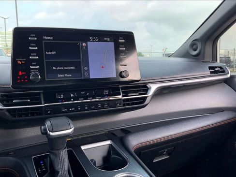 Used 2023 Toyota Sienna XSE w/ XSE Plus Package FWD image 35