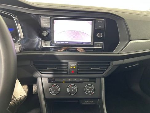 Used 2024 Volkswagen Jetta S image 22