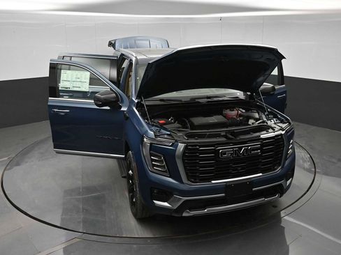 New 2026 GMC Yukon XL Denali w/ Denali Reserve Package AWD/4WD image 37