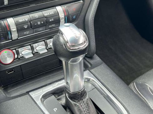 Used 2018 Ford Mustang Premium RWD image 33