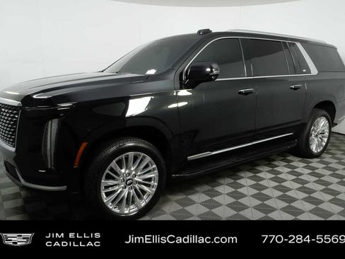 Used 2025 Cadillac Escalade ESV Premium Luxury w/ LPO, Floor Liner Package image 30