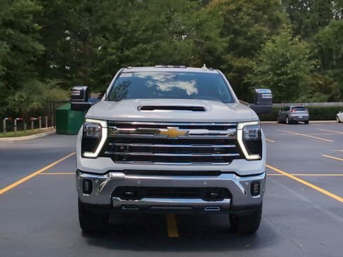 New 2026 Chevrolet Silverado 2500 LTZ w/ LTZ Plus Package AWD/4WD image 10