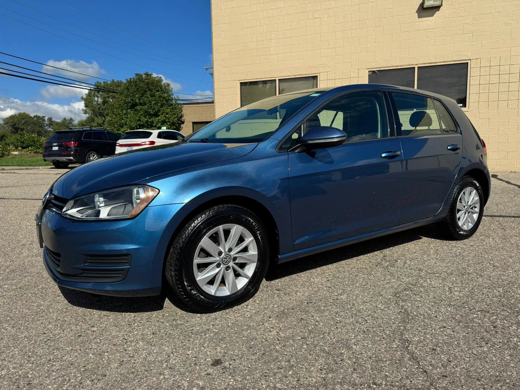 Used 2017 Volkswagen Golf SEL FWD image 4