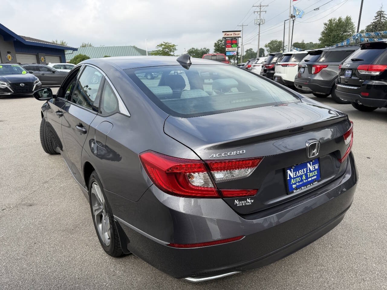 Used 2019 Honda Accord EX image 5